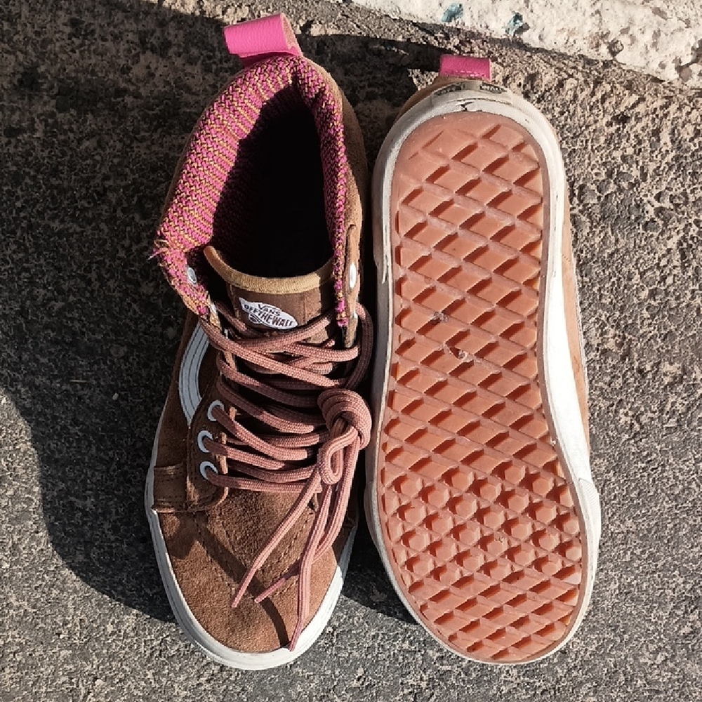 Vans Suede Brown High-Tops with Pink Highlights - Picture 4 of 6